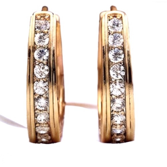 New Gold Plated Made with Swarovski Reversible Hoop Earrings - Picture 5 of 7